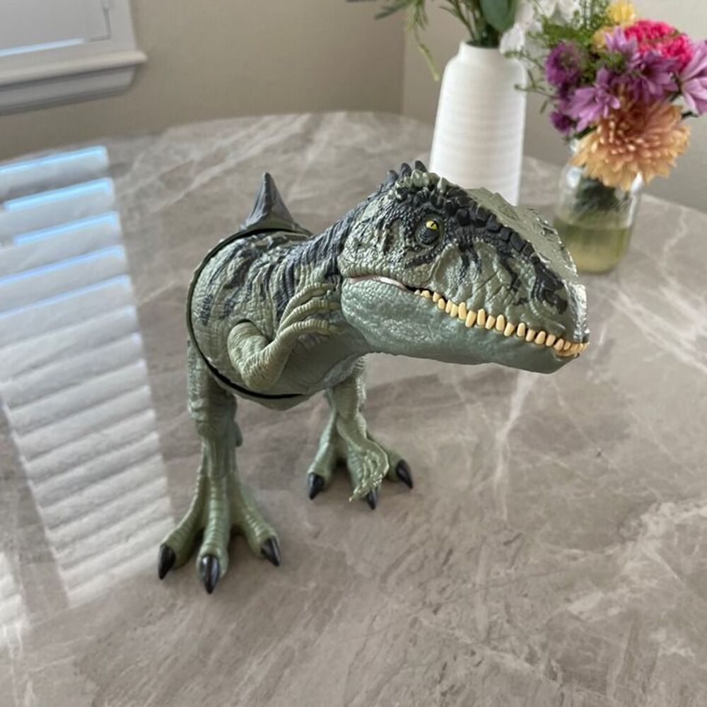 Jurassic World Giganotosaurus Toy